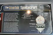 介紹人類首次進入太空的太空艙